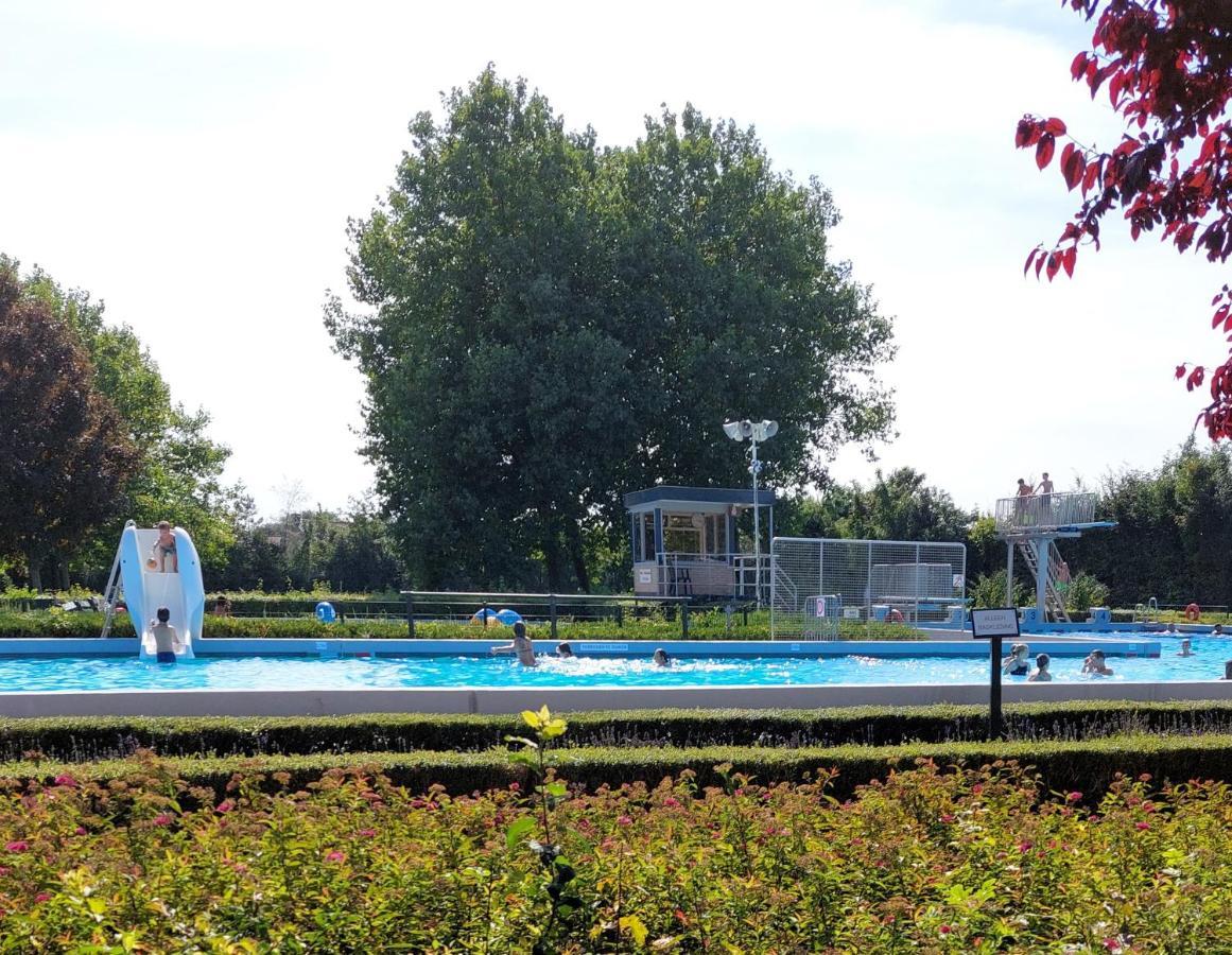 Villa Voormalig Strandhuisje In Boomgaard In Hengstdijk Extérieur photo